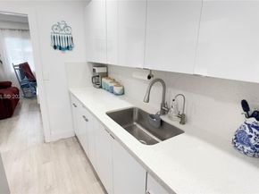 3176 NW 59th St, Miami FL 33142