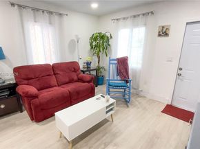 3176 NW 59th St, Miami FL 33142