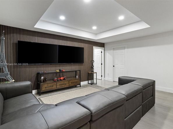 1885 NW 139th Ter, Pembroke Pines FL 33028