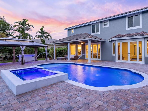 1885 NW 139th Ter, Pembroke Pines FL 33028
