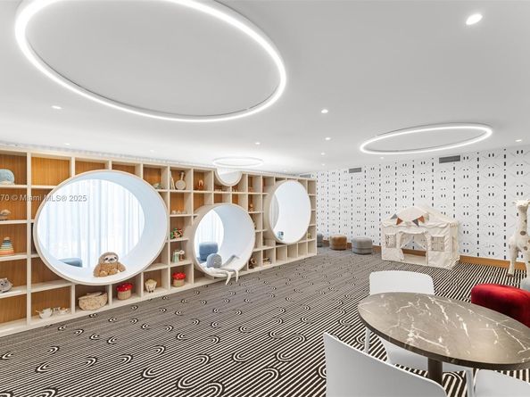 2678 Tigertail Ave 1504, Miami FL 33133