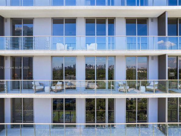 2678 Tigertail Ave 1504, Miami FL 33133