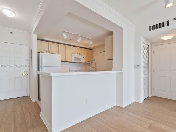 2665 SW 37th Ave 1508, Miami FL 33133