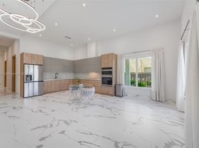 635 SW 9th St, Hallandale Beach FL 33009