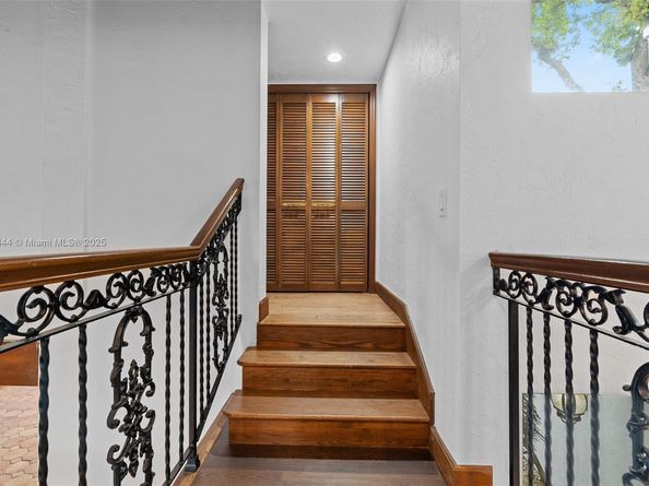 20215 W Oak Haven Cir, Miami FL 33179