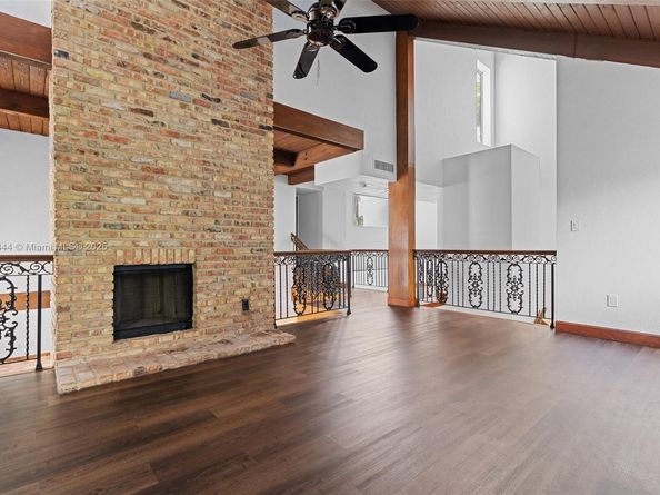 20215 W Oak Haven Cir, Miami FL 33179