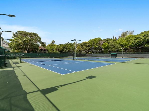 20215 W Oak Haven Cir, Miami FL 33179