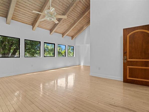 20215 W Oak Haven Cir, Miami FL 33179