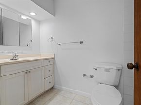 20215 W Oak Haven Cir, Miami FL 33179