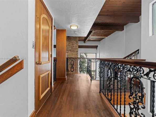 20215 W Oak Haven Cir, Miami FL 33179