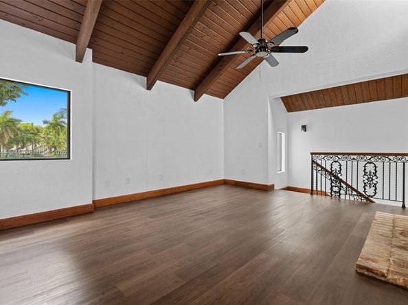 20215 W Oak Haven Cir, Miami FL 33179