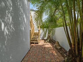 20215 W Oak Haven Cir, Miami FL 33179