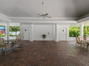 20215 W Oak Haven Cir, Miami FL 33179