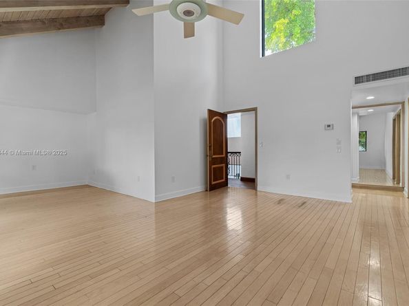 20215 W Oak Haven Cir, Miami FL 33179