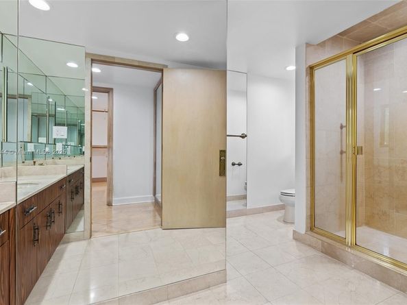 20215 W Oak Haven Cir, Miami FL 33179