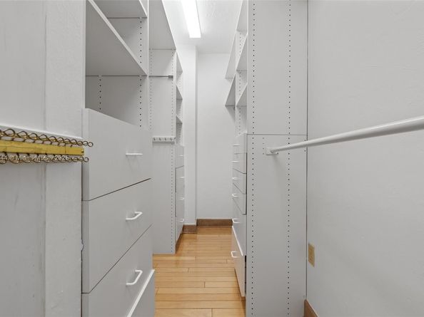 20215 W Oak Haven Cir, Miami FL 33179