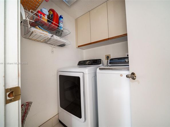 10140 W Bay Harbor Dr PH3, Bay Harbor Islands FL 33154
