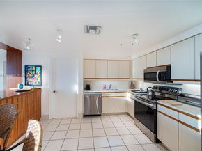 10140 W Bay Harbor Dr PH3, Bay Harbor Islands FL 33154