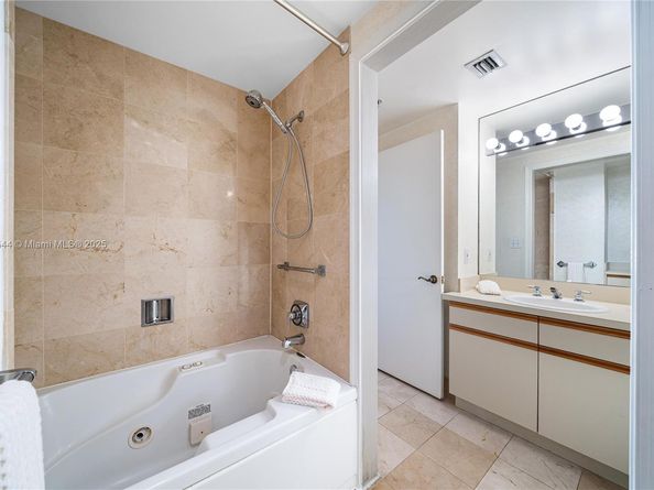 10140 W Bay Harbor Dr PH3, Bay Harbor Islands FL 33154