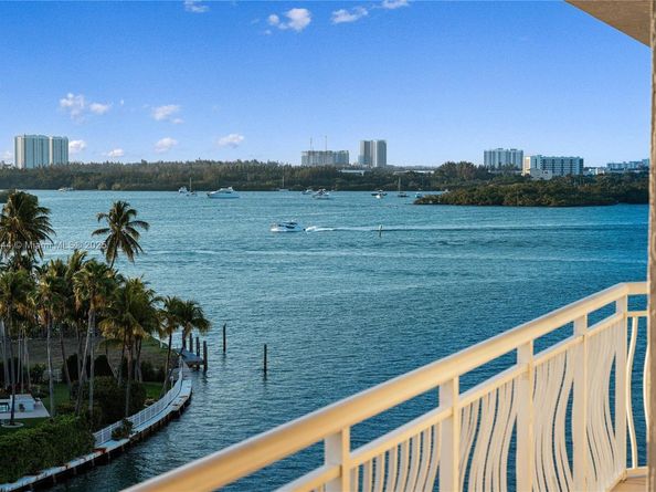 10140 W Bay Harbor Dr PH3, Bay Harbor Islands FL 33154