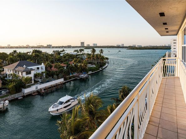 10140 W Bay Harbor Dr PH3, Bay Harbor Islands FL 33154