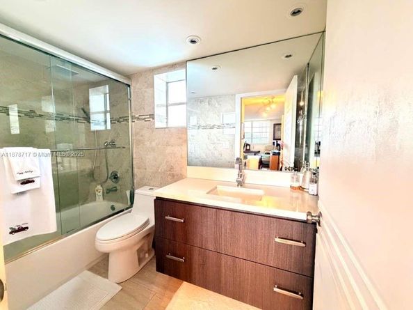 441 NE 195th St 412, Miami FL 33179
