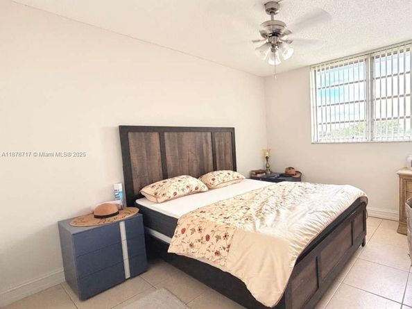 441 NE 195th St 412, Miami FL 33179