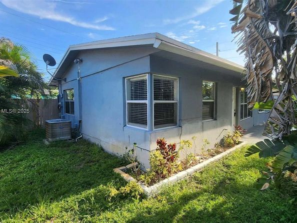 1524 NE 31st Ct, Pompano Beach FL 33064