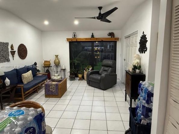 Undisclosed Address #A11856733, Miami FL 33165