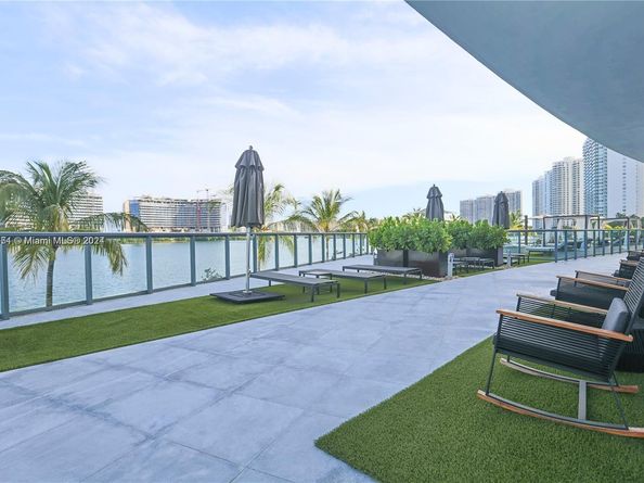 3250 NE 188th Street 204, Aventura FL 33180