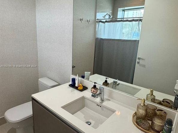 3250 NE 188th Street 204, Aventura FL 33180