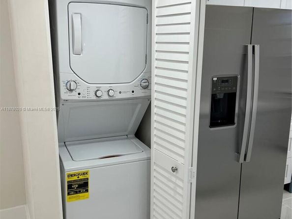 Undisclosed Address #A11878020, Lauderhill FL 33319