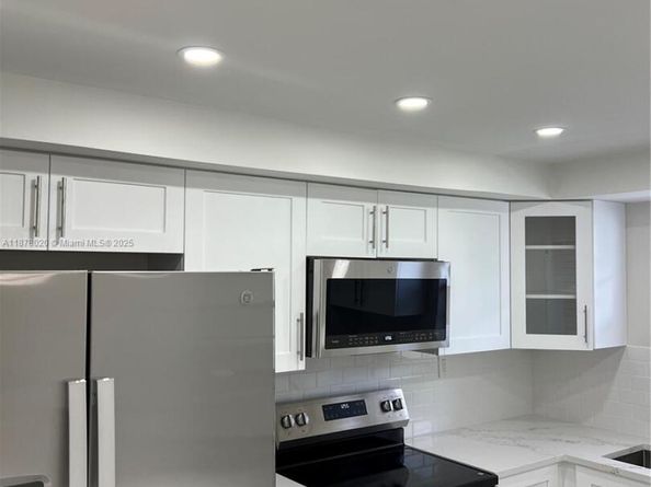 Undisclosed Address #A11878020, Lauderhill FL 33319