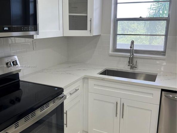 Undisclosed Address #A11878020, Lauderhill FL 33319