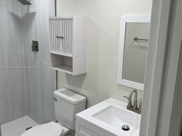 Undisclosed Address #A11878020, Lauderhill FL 33319