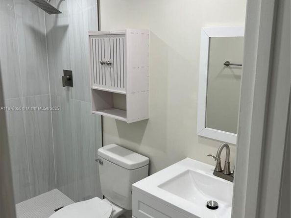 Undisclosed Address #A11878020, Lauderhill FL 33319