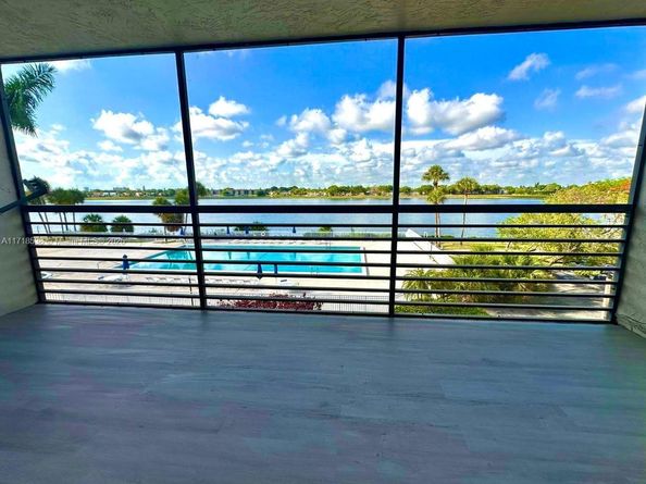 20840 San Simeon Way 305, Miami FL 33179
