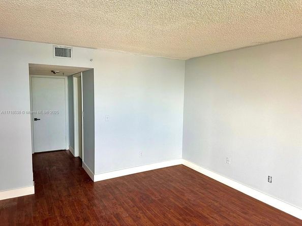 20840 San Simeon Way 305, Miami FL 33179