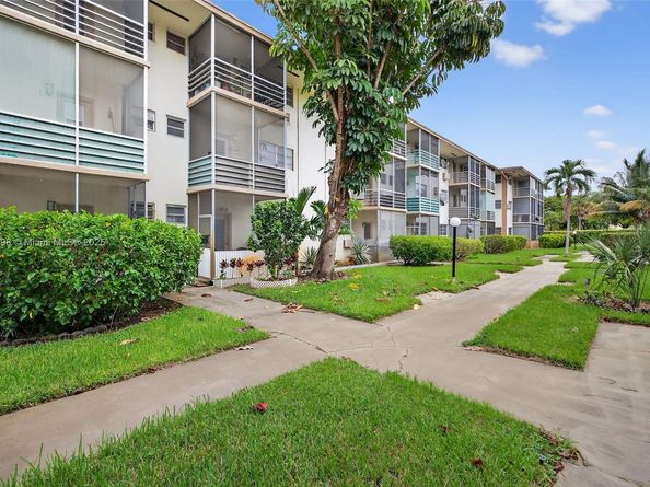 1355 NE 167th St 110, Miami FL 33162