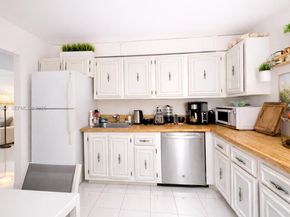 800 Parkview Dr 928, Hallandale Beach FL 33009