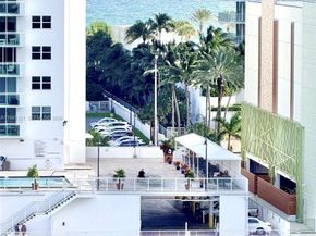 800 Parkview Dr 928, Hallandale Beach FL 33009