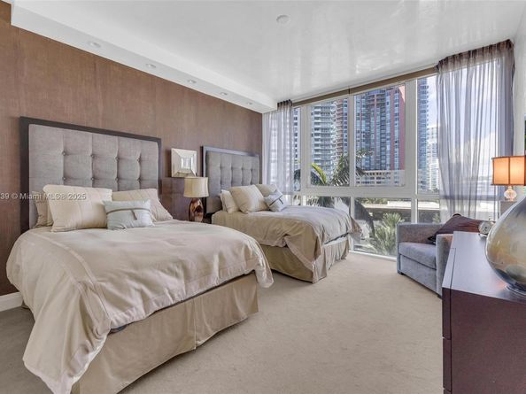 50 S Pointe Dr 705, Miami Beach FL 33139