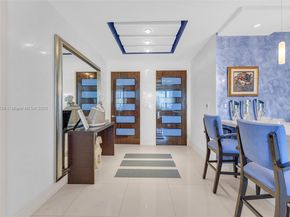50 S Pointe Dr 705, Miami Beach FL 33139