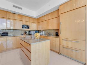 50 S Pointe Dr 705, Miami Beach FL 33139