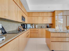 50 S Pointe Dr 705, Miami Beach FL 33139