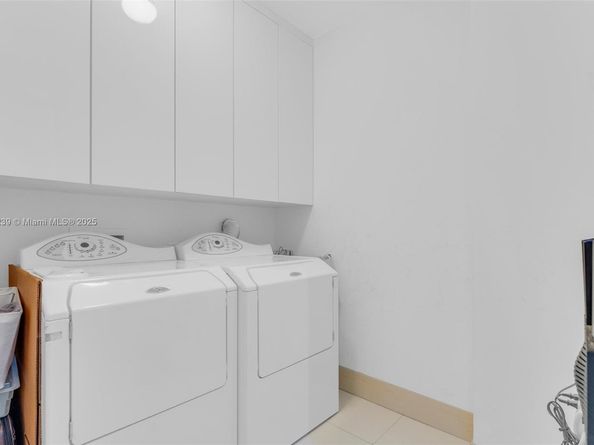 50 S Pointe Dr 705, Miami Beach FL 33139
