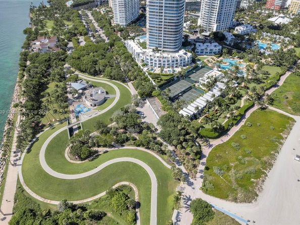 50 S Pointe Dr 705, Miami Beach FL 33139