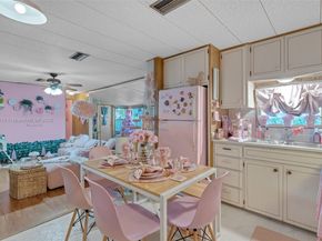 8360 SW 21st St, Davie FL 33324