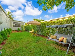 8360 SW 21st St, Davie FL 33324
