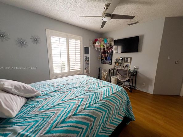 2051 NW 35th Ter, Coconut Creek FL 33066